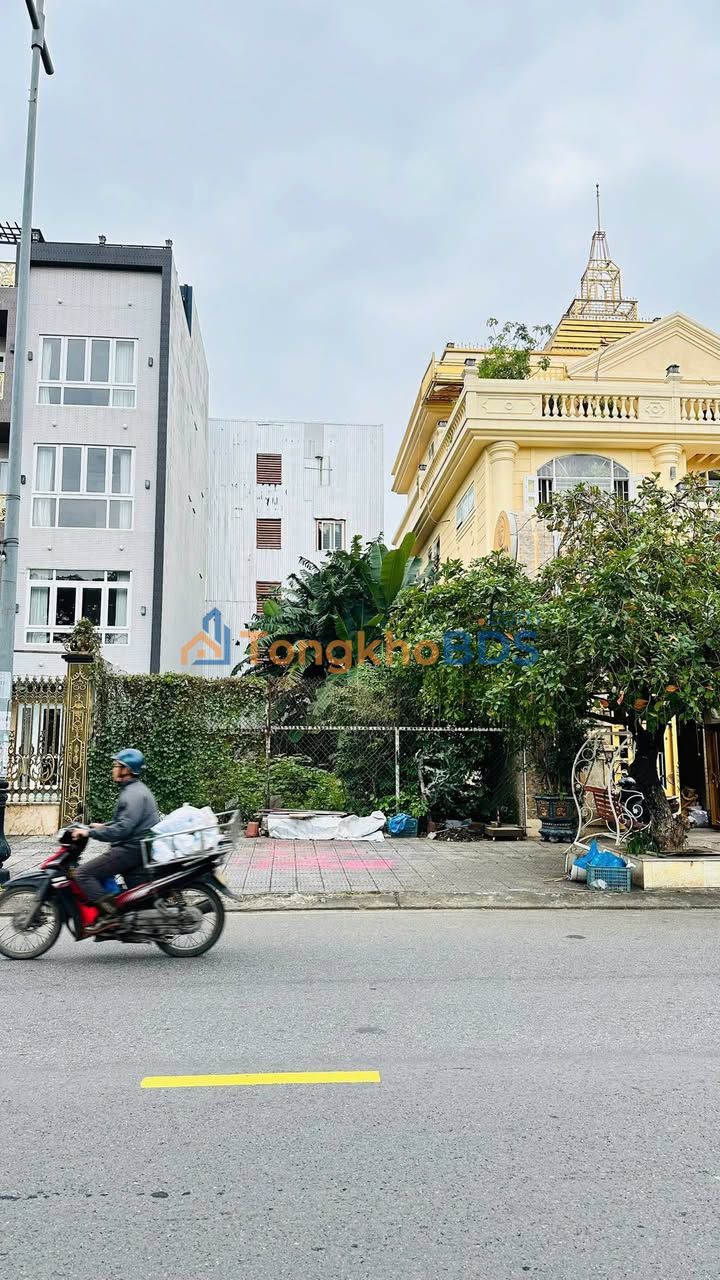 Nhà mặt tiền Thăng Long 150m² 24 tỷ - Kinh doanh sầm uất