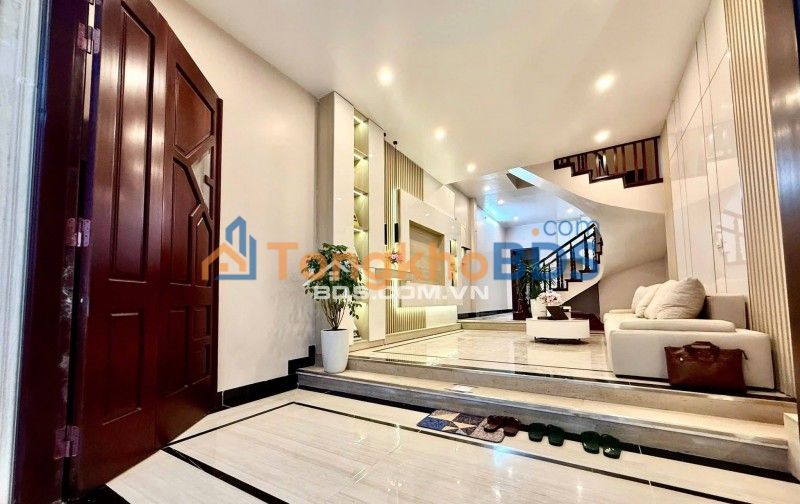 Nhà Minh Khai, Hai Bà Trưng 52m² 12.5 tỷ - Ô tô vào tận nhà