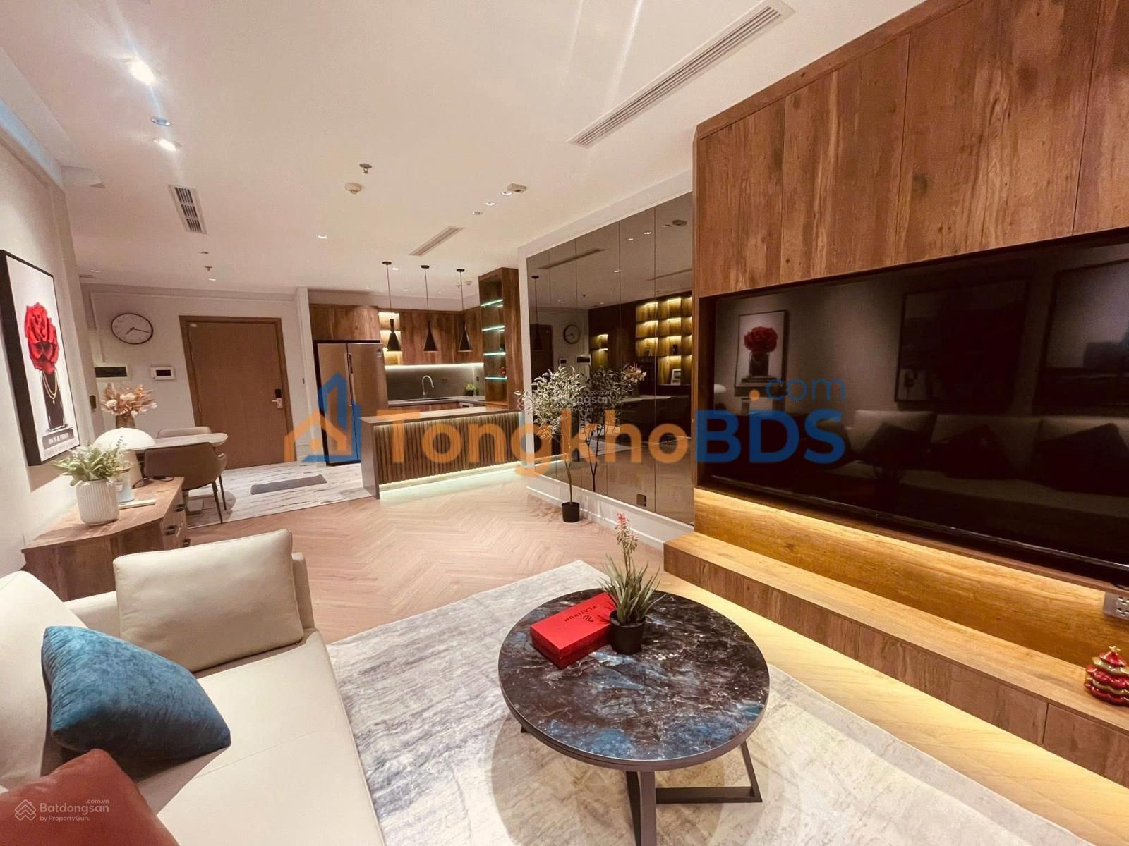 Căn hộ Vinhomes Central Park Bình Thạnh 120m² 35 triệu - View sông đẹp