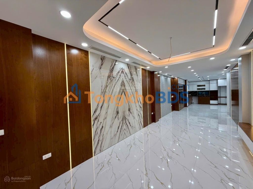 Nhà Hoàng Mai 80m² 27.5 tỷ - Ôtô vào nhà chính chủ