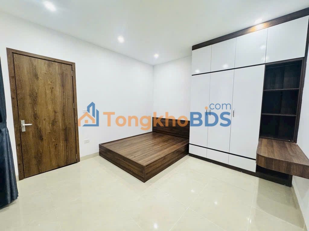 Nhà lô góc Phương Canh 32m² 6 tỷ - Ô tô vào tận nhà