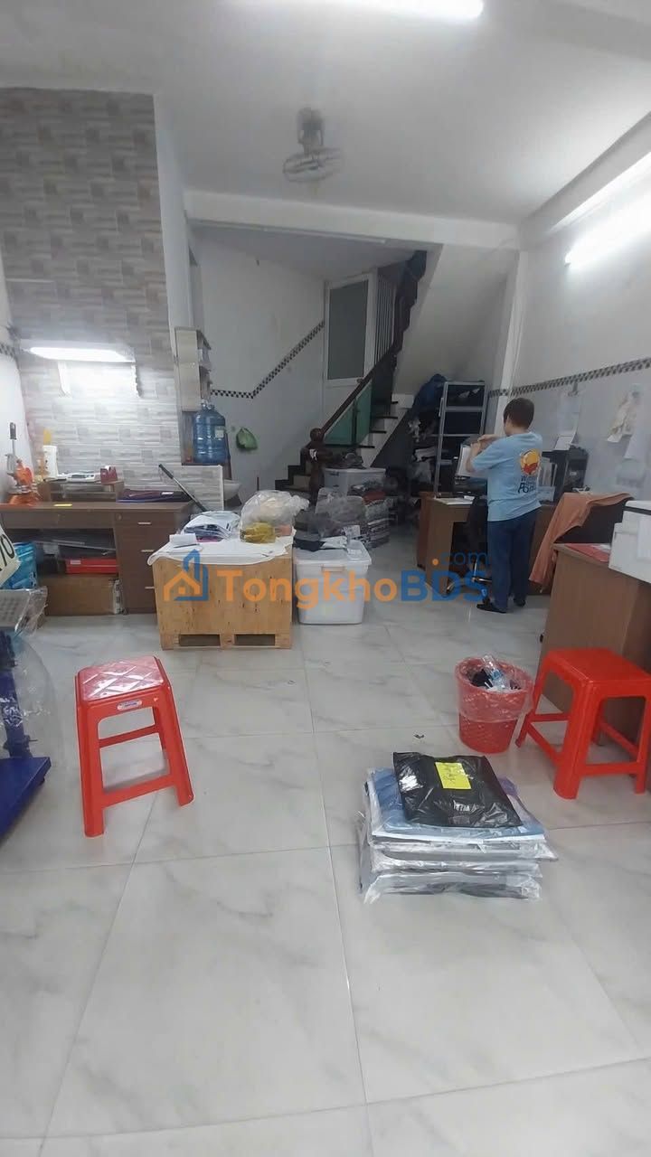 Nhà Lạc Long Quân Q11 32m² 9 triệu - Sẵn sàng ở ngay