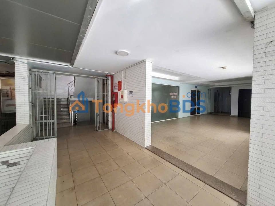 Nhà Tây Thạnh Tân Phú 271m² 150tr - Ô tô vào tận nhà