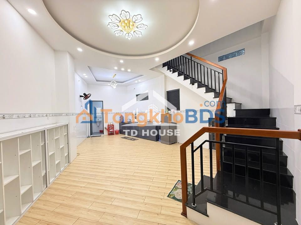 Nhà cho thuê Bà Huyện Thanh Quan Ninh Kiều 90m² 6 triệu - Ô tô vào tận nhà