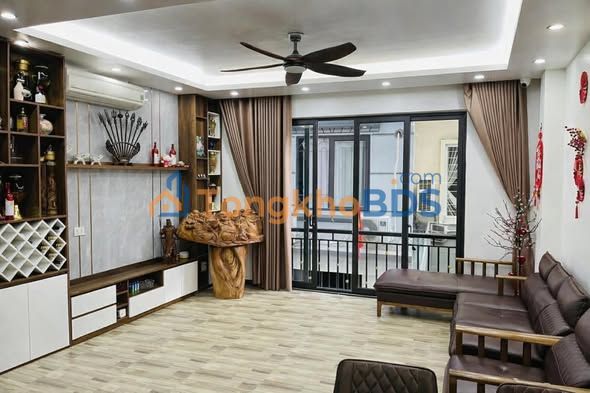 Nhà phố Lạc Long Quân 45m² - Ô tô vào tận nhà