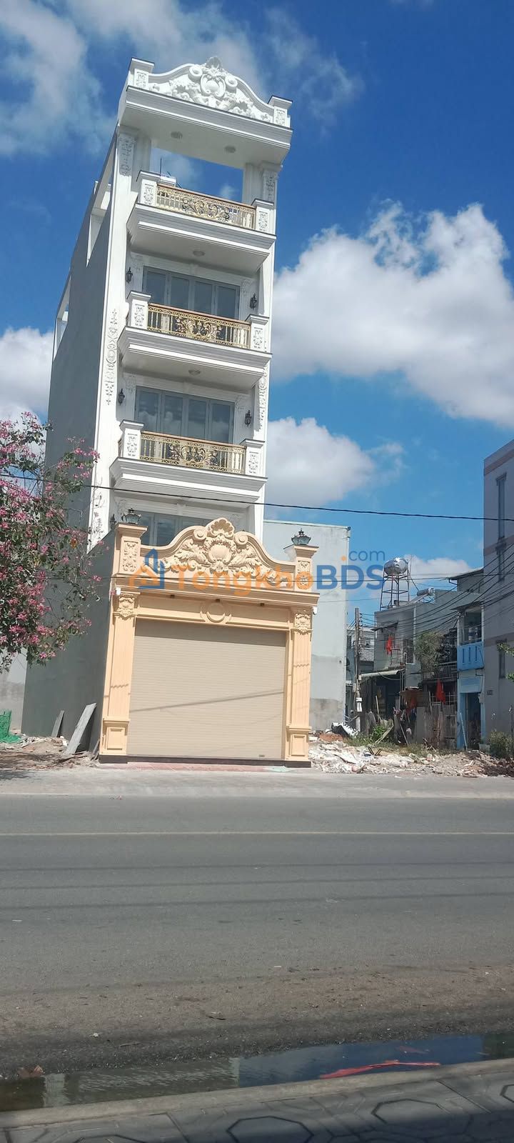 Nhà phố Trần Hưng Đạo Dĩ An 90m2 - Mặt tiền kinh doanh