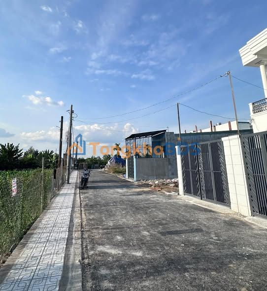 Nhà 88m² Sổ Hồng Full Thổ Cư - Gần Chợ Thạnh Phú, Đồng Nai