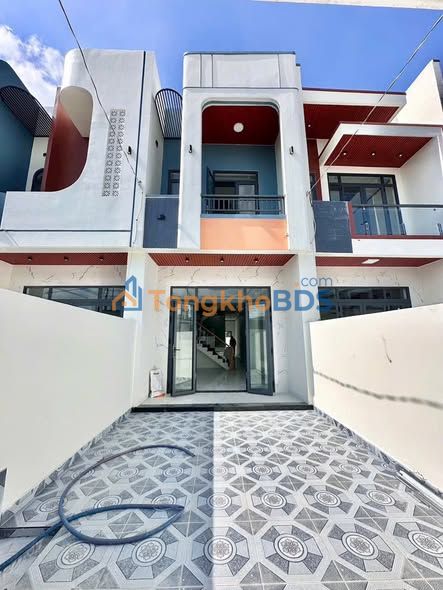 Nhà Phố Biên Hòa 106m² Giá 2.3 Tỷ - Sổ Riêng, Gần Cty Changshin