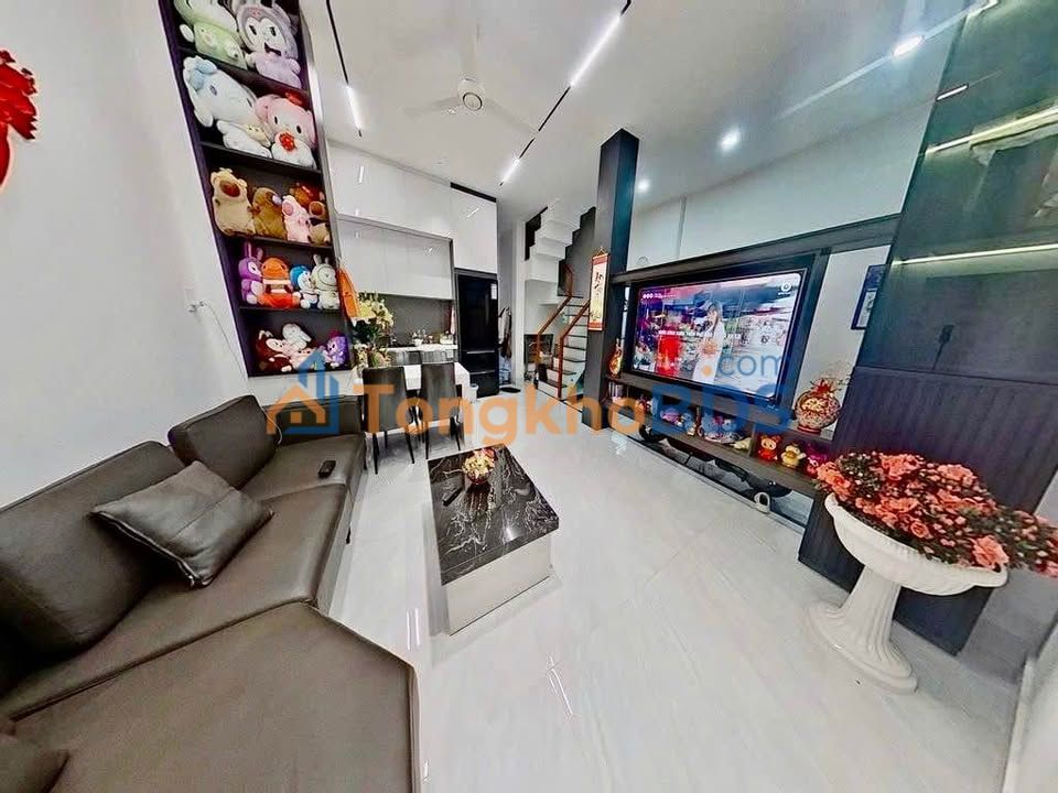 Nhà Nguyễn Tri Phương Hải Châu 60m2 5 tỷ - Ô tô vào tận nhà