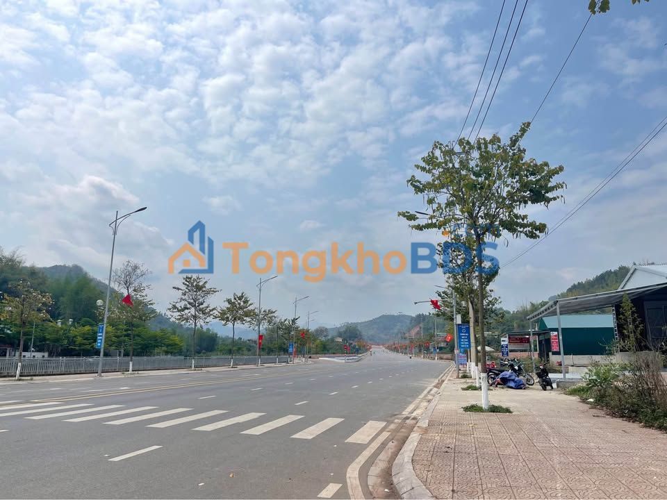 Đất mặt đường Võ Nguyên Giáp Mộc Châu 268m² - Đường to ô tô