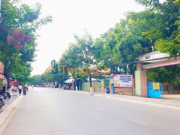 Nhà mặt tiền Nguyễn Du Dĩ An 179m² 5.37 tỷ - Sẵn sàng ở ngay