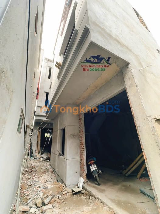 Nhà 3 Tầng Phường Trần Lãm, Thái Bình 30m² - Giá 1.4xx Tỷ