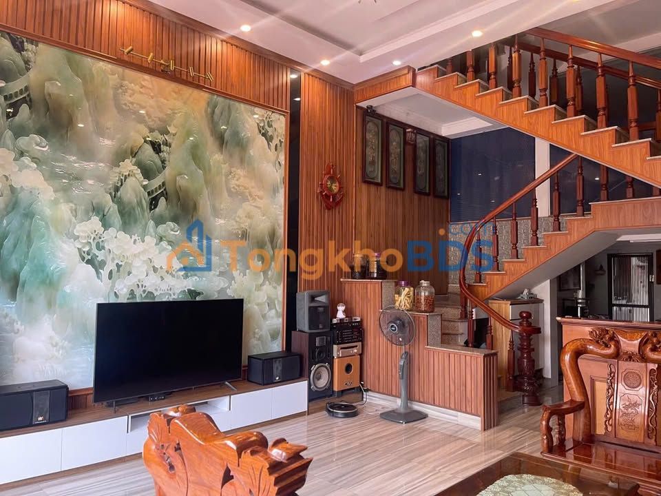 Nhà Hạ Long Bãi Cháy 72m² 5 tỷ - Ô tô vào tận nhà