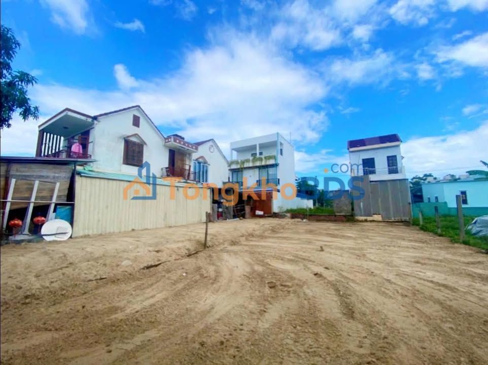 Đất nền Thôn Võng Nhi Hội An 200m² 5 tỷ - Đường to ô tô