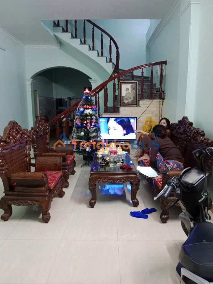 Nhà 3 tầng Phú Xuân Thái Bình 60m² thỏa thuận - Sẵn sàng ở ngay