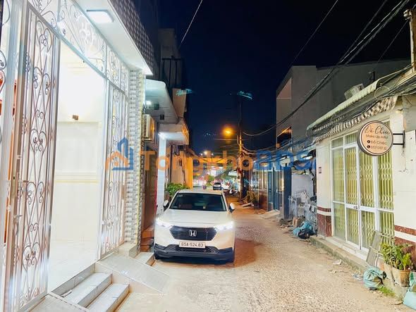 Nhà hẻm 30/4 Cần Thơ 75m² 8.6 triệu - Sẵn sàng ở