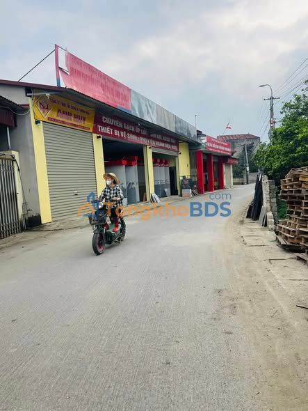 Đất nền Thôn Núi Việt Yên 100m² giá thỏa thuận - Sổ đỏ chính chủ