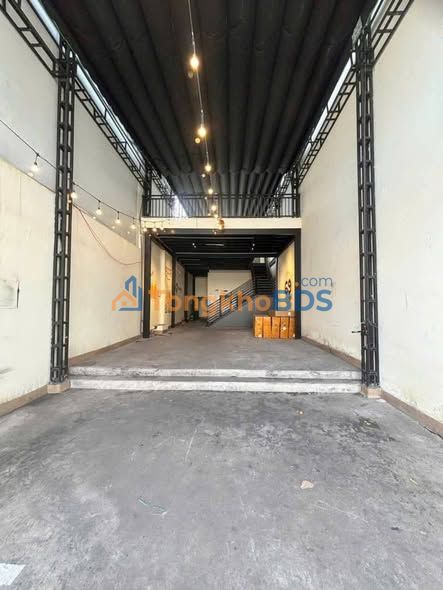 Nhà mặt tiền Tân Kỳ Tân Quý 150m² 30 triệu - Ô tô vào nhà