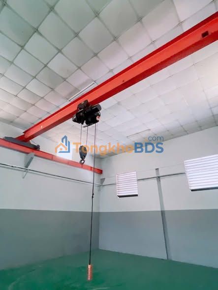 Xuong Long Binh Tan 400m2 25 trieu - Hoat dong ngay