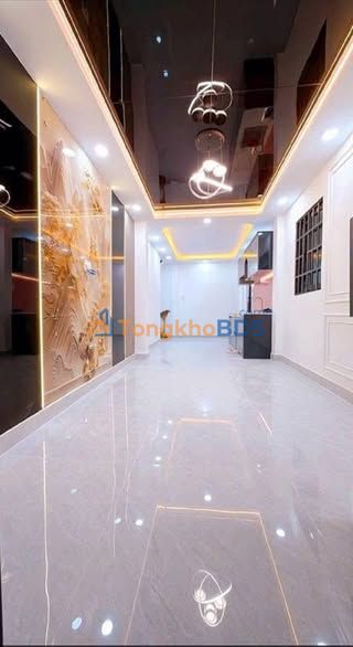 Nhà Góc 2 Mặt Tiền Hẻm 3m, Quận 4 - 72m², 3.78 Tỷ, Sổ Hồng Riêng