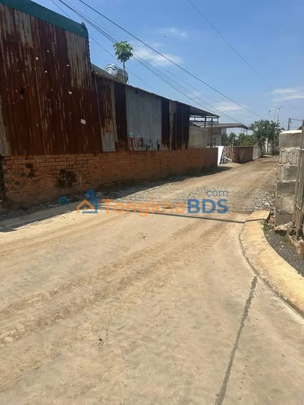 Đất nền Ea M'nang Cư M'gar 240m² 16.8 tỷ - Sổ đỏ chính chủ