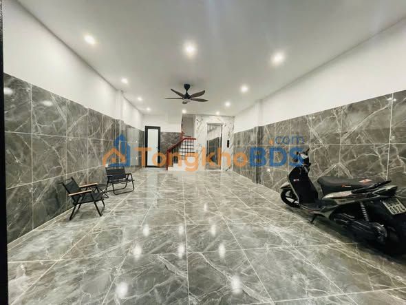 Nhà riêng Thanh Niên, Tây Hồ 80m² giá 40 triệu - Sẵn sàng ở ngay