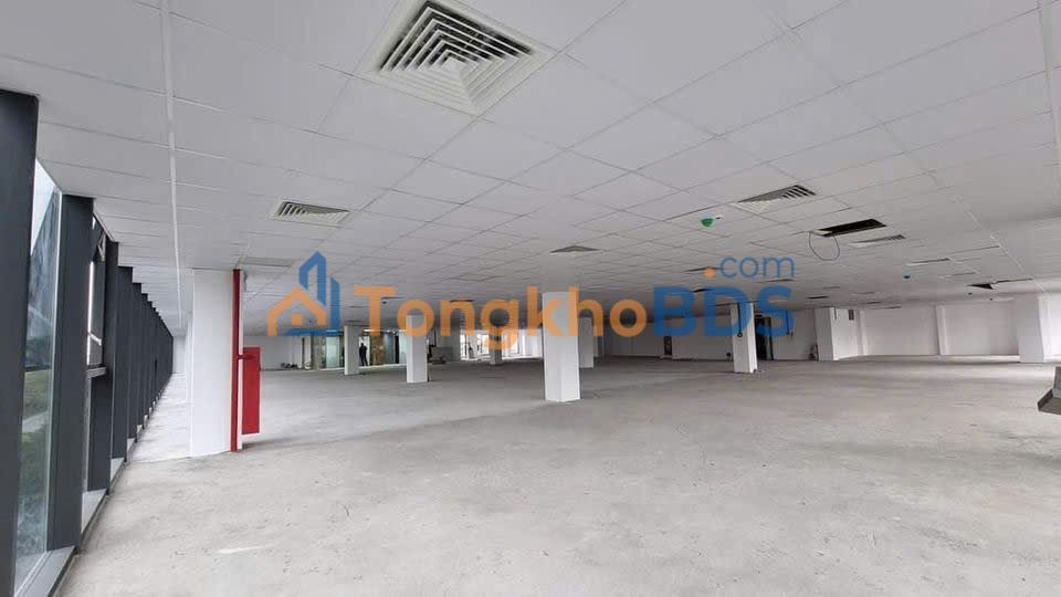 Sàn mặt phố Võ Chí Công 1000m² 325tr - Mặt tiền kinh doanh