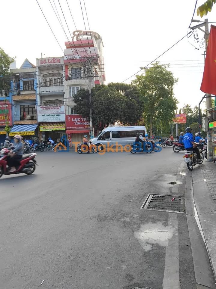 Nhà mặt tiền Lý Thường Kiệt Dĩ An 100m² 10 tỷ - KD vip