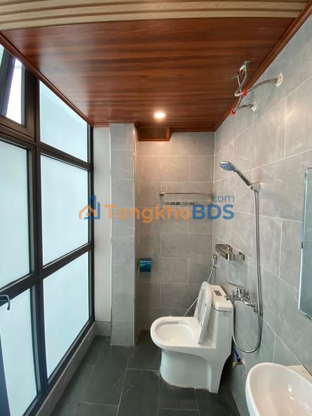 Nhà riêng Minh Khai Hoàng Mai 4.2 triệu - Ô tô vào tận nhà