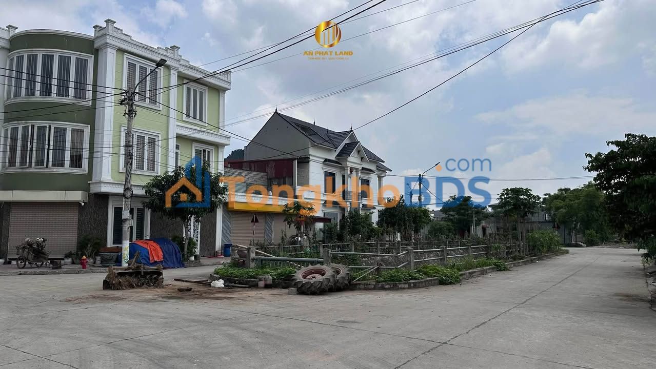 Đất nền Xóm Rậm Khánh Hòa 180m² giá 3 tỷ - Đường ô tô