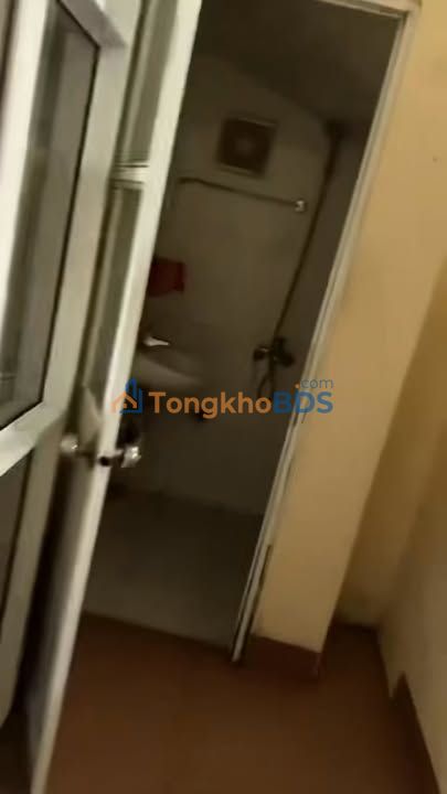 Nhà riêng Đức Giang 76m² 10 triệu - Ô tô vào nhà