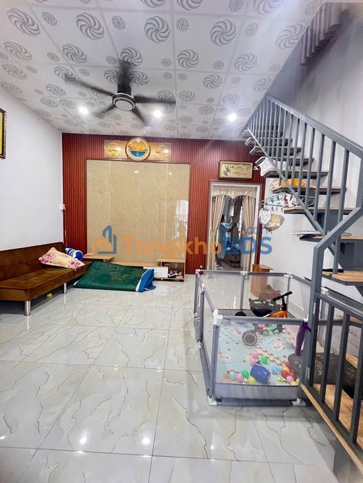 Nhà Hẻm Ngô Quyền Rạch Giá 61m² - 3PN, Sân Xe, Hướng Tây Nam - Giá 1.35 Tỷ