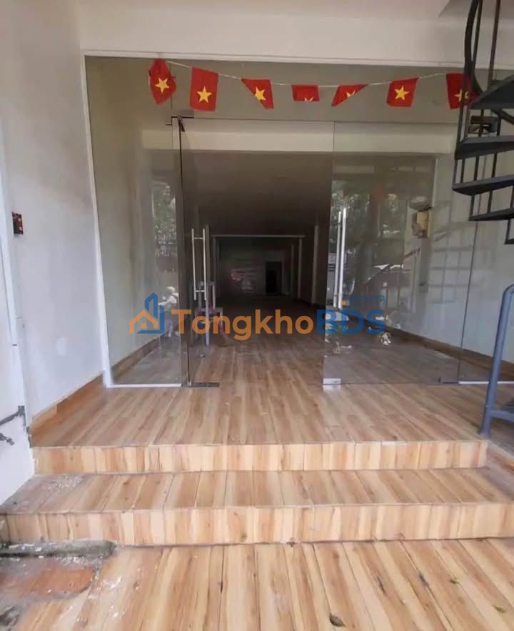 Nhà phố Nguyễn Đình Chiểu P9 100m² 20 triệu - Mặt tiền kinh doanh