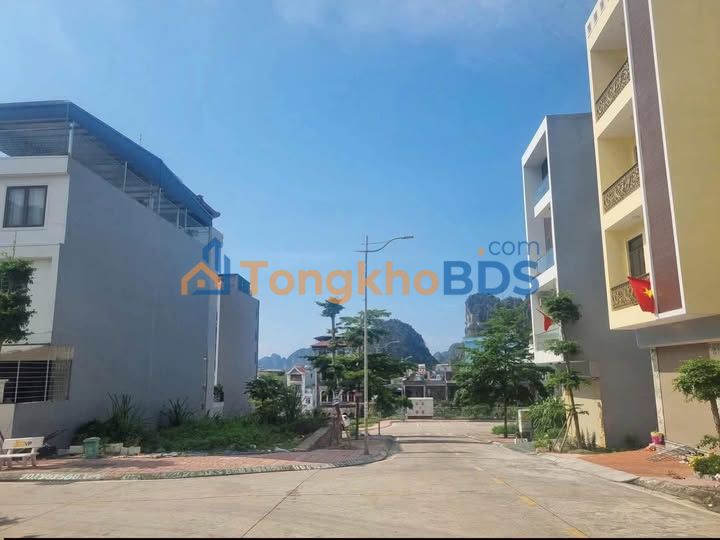 Bán Đất Góc 2 Mặt Tiền Đồi Ngân Hàng Hạ Long - 131.5m² - Sổ Đỏ