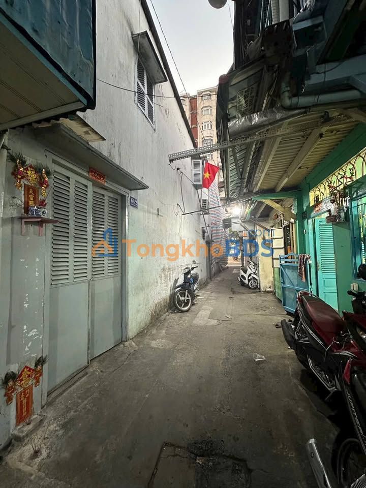 Đất Lê Hồng Phong P.2 Q.5 30m² 3.8 tỷ - Sổ đỏ chính chủ