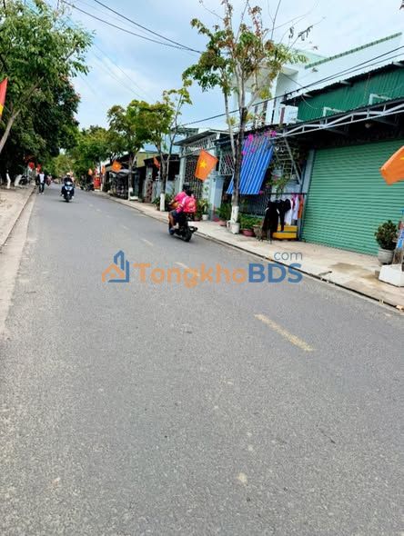 Bán Gấp Đất Mặt Tiền Trần Quang Khải, Quận 1 - 95m² - Giá Tốt