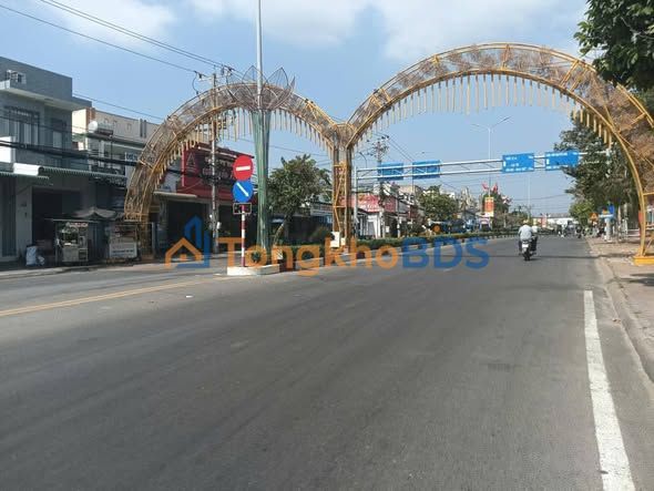 Bán Đất Vườn Mặt Tiền Hoàng Văn Thụ, La Gi 856m² - Kinh Doanh Sầm Uất