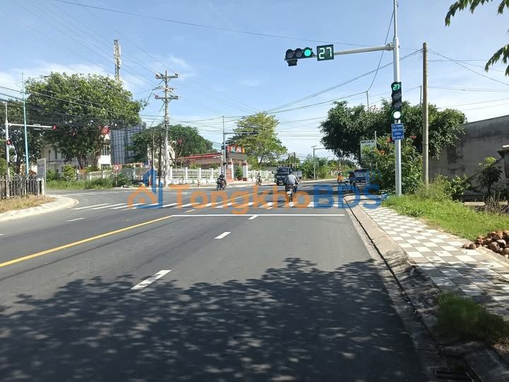 Đất Nền La Gi 2000m² - 2 Mặt Tiền, Sổ Hồng, Giá 1.6 Tỷ