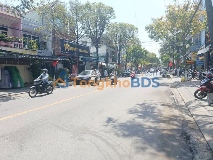 Nhà riêng Núi Thành 120m² giá 15 tỷ - Ô tô vào tận nhà