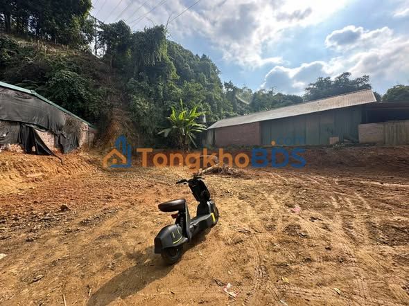 Đất Vàng Tổ 5 Duyên Hải, Lào Cai - 2.8 Tỷ, Mặt Tiền 20m, Sẵn GPXD