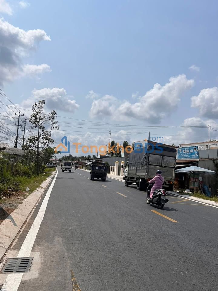 Nhà riêng Quốc lộ 57 Bến Tre 406m² 2,6 tỷ - Chính chủ bán