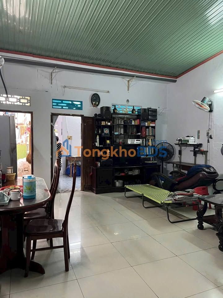 Nhà Lê Hồng Phong Nha Trang 96m² 5.5 tỷ - Ô tô vào tận nhà