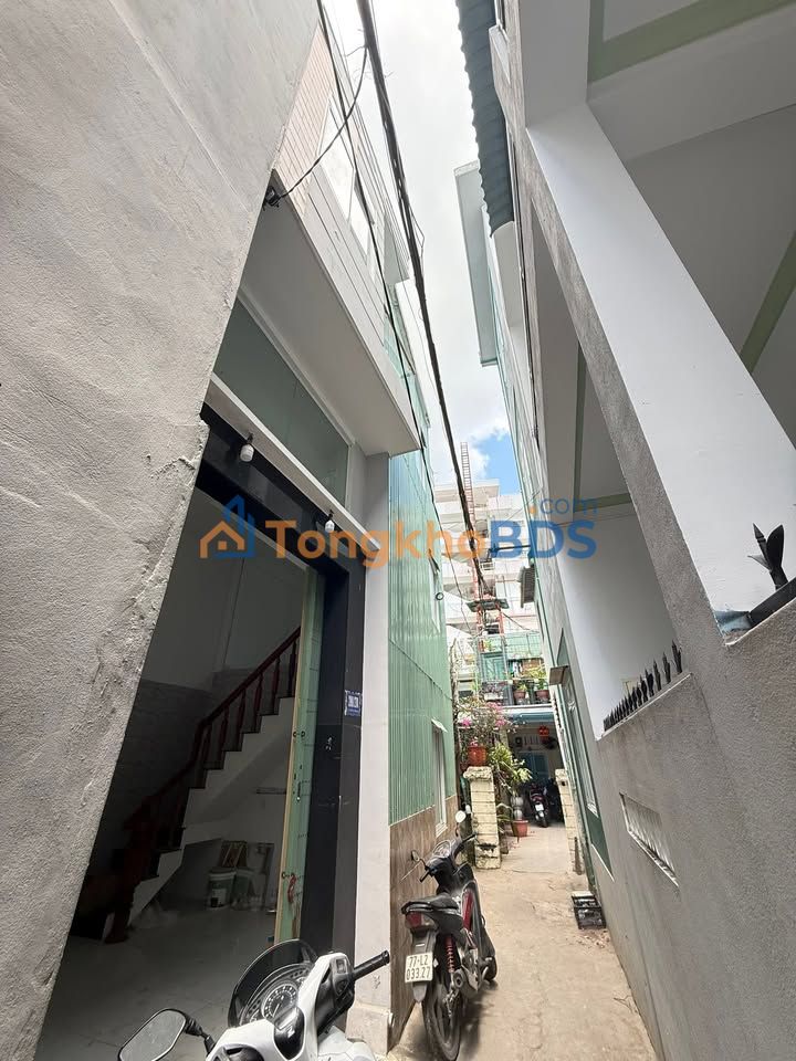 Nhà hẻm Lê Hồng Phong Quy Nhơn 30m² 2.2 tỷ - Chính chủ