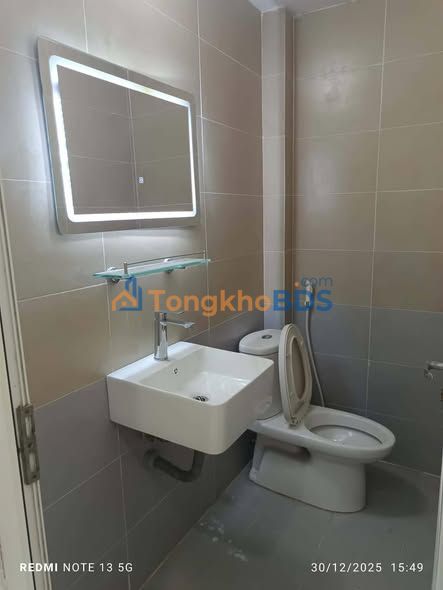 Nhà dân xây 37m² 5 tầng, Sân Mỹ Đình, 8.8 tỷ - Sẵn Sổ Đỏ