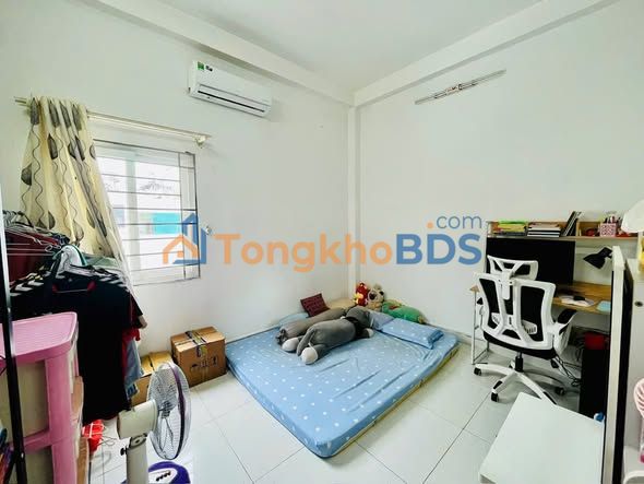 Nhà nguyên lầu Q11 Lạc Long Quân 5,3 triệu - Sẵn sàng ở ngay