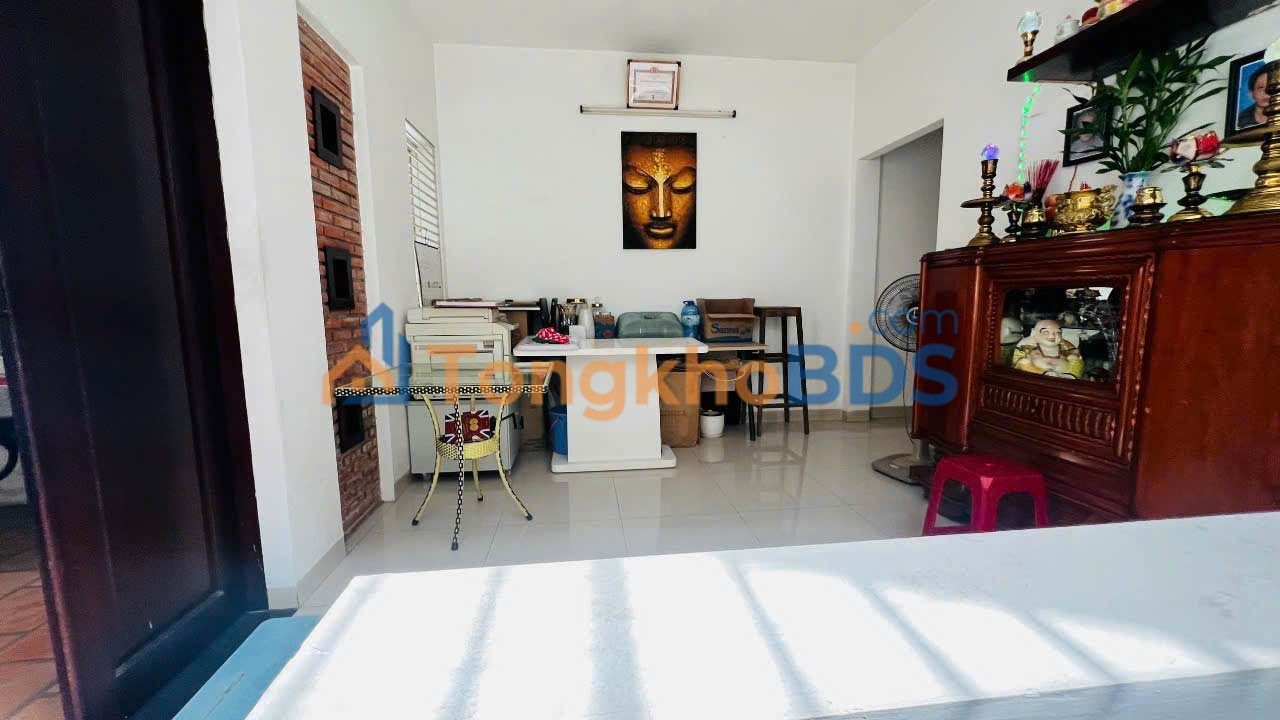 Nhà mặt tiền 2/4 Nha Trang 117m² 13.5 tỷ - Ô tô vào nhà