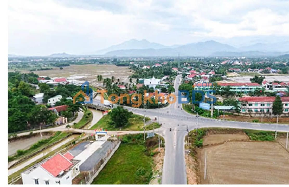 Đất nền Cam Lâm Hương lộ 39 1.800m² - Đường to ô tô