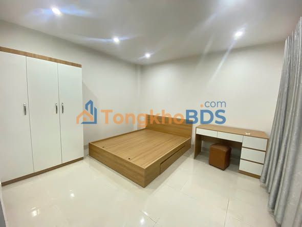 Nhà nguyên căn Cổ Linh 150m²/9 triệu - Ô tô vào tận nhà