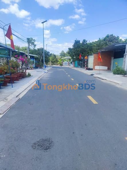 Nhà phố Trịnh Đình Thảo 340m² 47.6 tỷ - Vị trí đắc địa