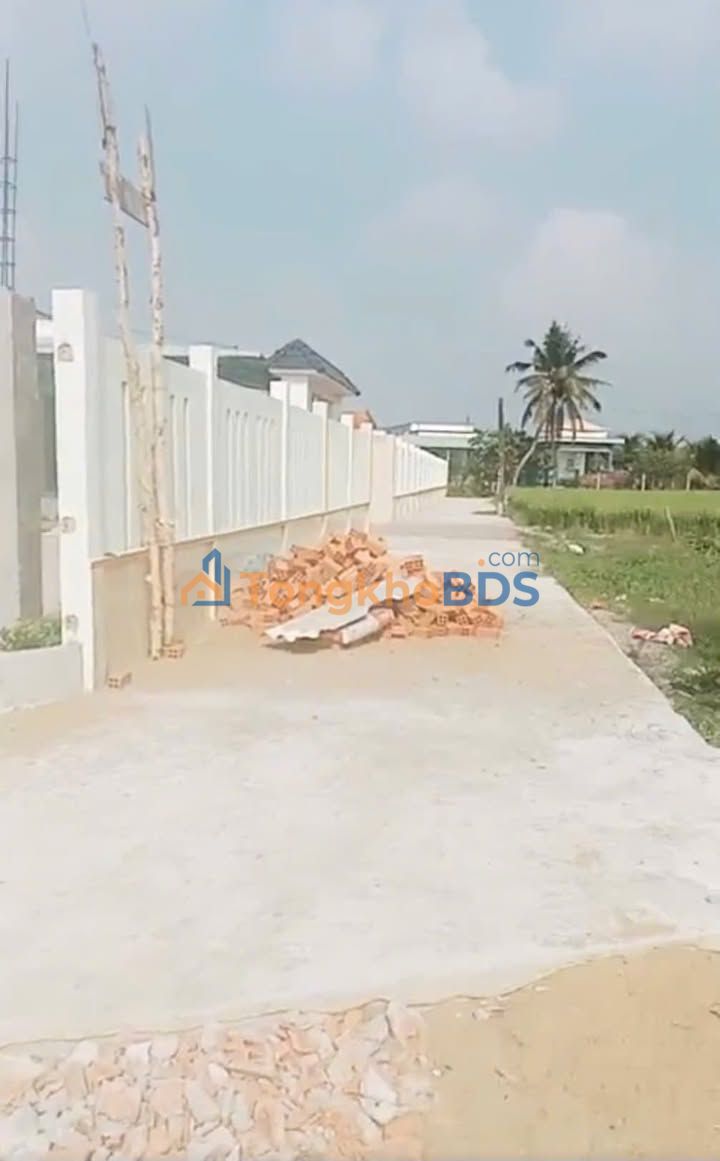 Đất vườn Lạc Tấn 550m² giá 500 triệu - Sổ đỏ rõ, ô tô vào tận nơi